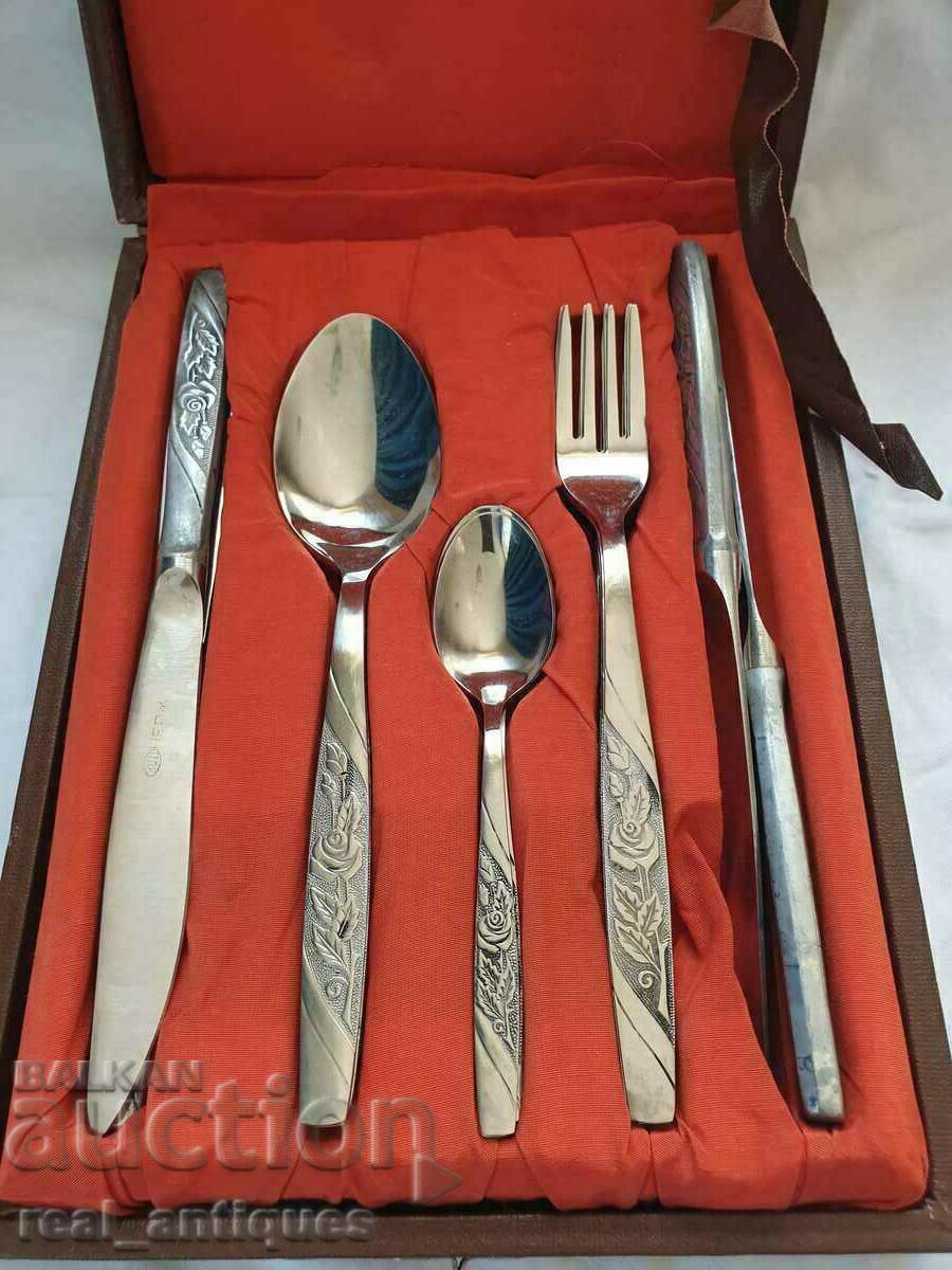 A set of utensils