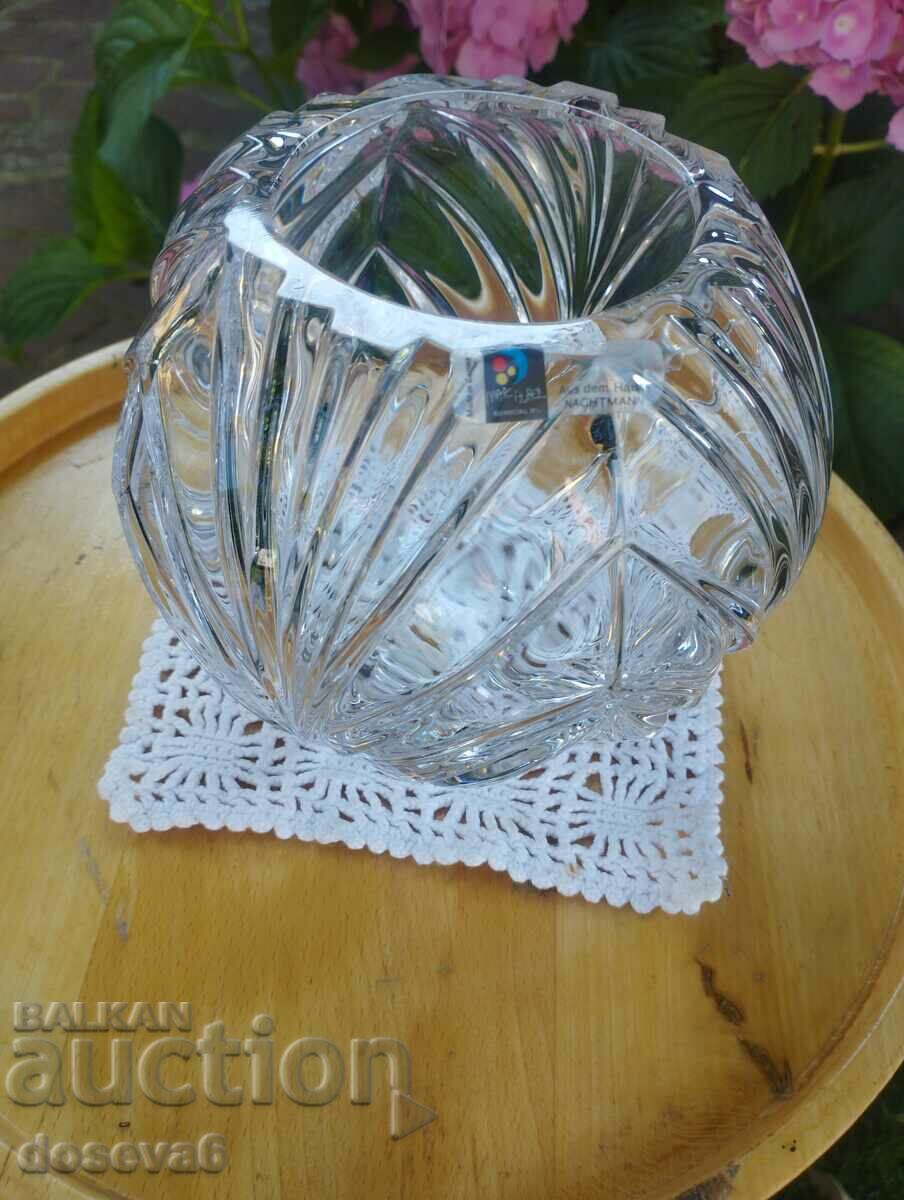 Crystal vase 14 cm high. with price 45.00 BGN | € 23.01 Crystal vase 14 cm high. with price 45.00 BGN | € 23.01