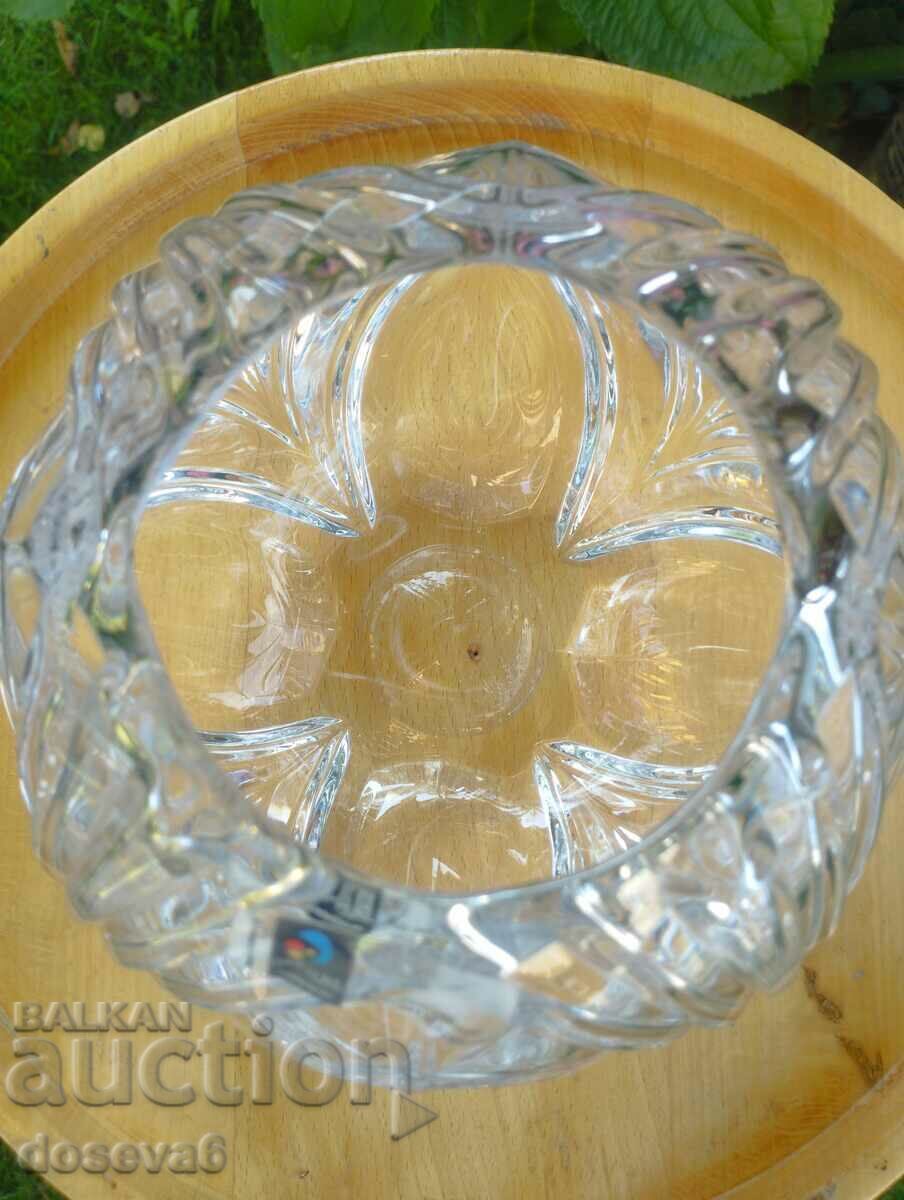 Licitație Vaza de cristal inaltime de 14 cm.