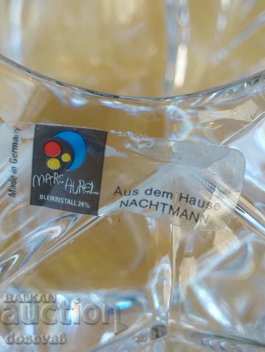 Delivery of Crystal vase 14 cm high. Delivery of Crystal vase 14 cm high.