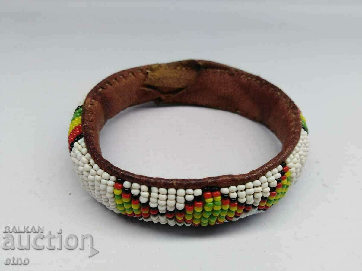 Auction ETHNOGRAPHY - OLD BEAD BRACELET Auction ETHNOGRAPHY - OLD BEAD BRACELET