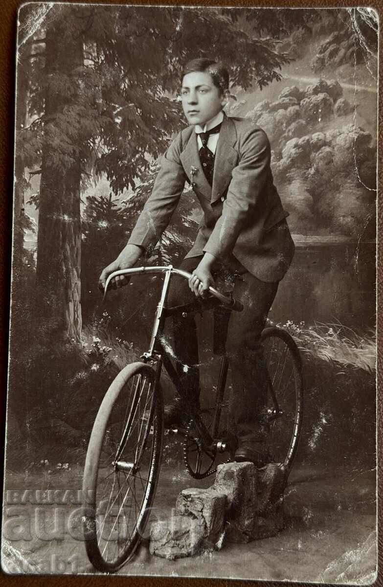 Cyclist 1916 Sofia