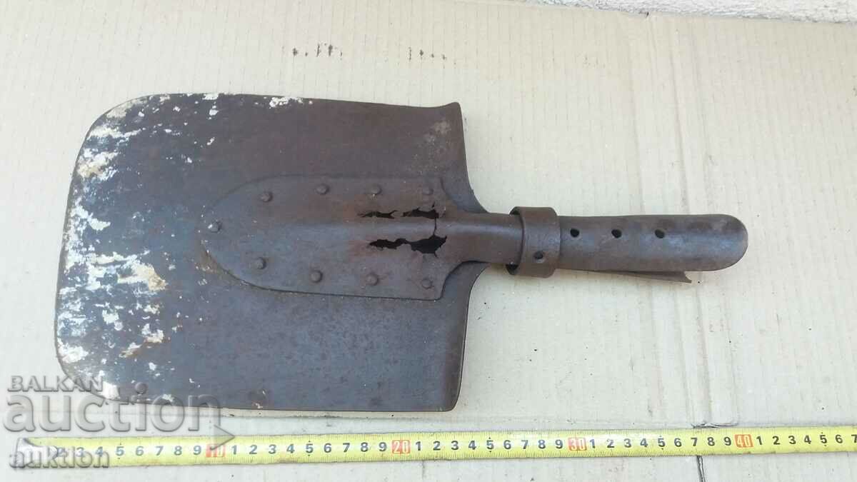 OLD MILITARY SHOVEL - 5