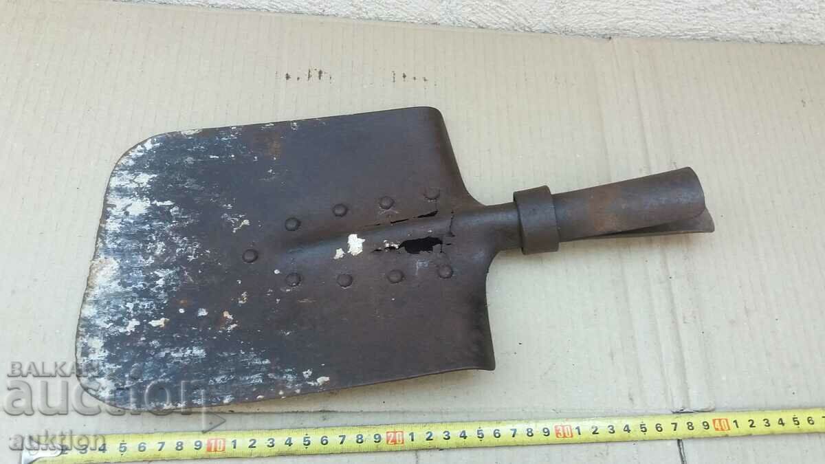 OLD MILITARY SHOVEL