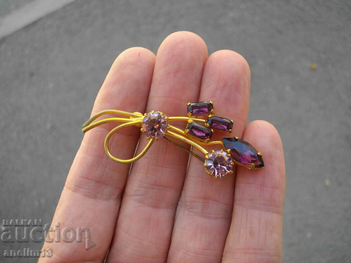 Παράδοση ΜΙΑ ΠΑΛΙΑ ΕΠΙΧΡΥΣΤΗ ΚΑΡΦΙΛΑ