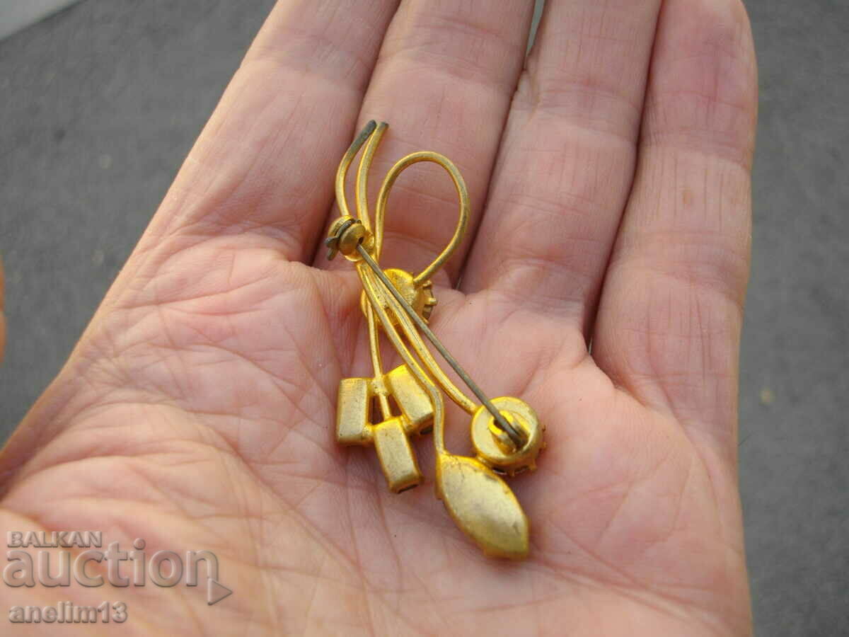 ΜΙΑ ΠΑΛΙΑ ΕΠΙΧΡΥΣΤΗ ΚΑΡΦΙΛΑ - 5