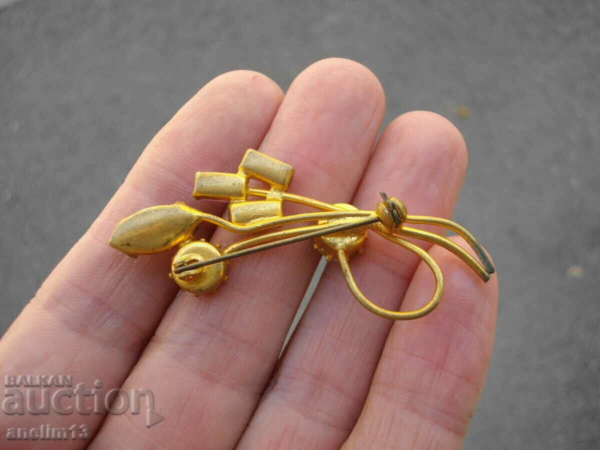 ΜΙΑ ΠΑΛΙΑ ΕΠΙΧΡΥΣΤΗ ΚΑΡΦΙΛΑ - 6