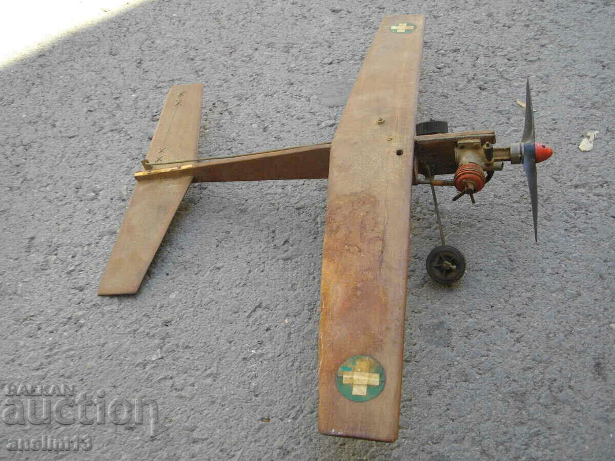OLD AIRCRAFT WITH JENA DDR ENGINE MODEL AIRCRAFT with price € 155.00 | 303.15 BGN OLD AIRCRAFT WITH JENA DDR ENGINE MODEL AIRCRAFT with price € 155.00 | 303.15 BGN
