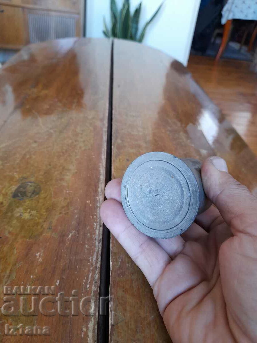 Delivery of Old dental cotton pad Delivery of Old dental cotton pad