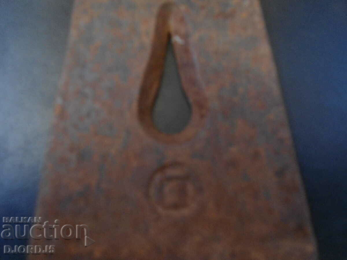 Old Tesla, marking with price 7.00 BGN | € 3.58 Old Tesla, marking with price 7.00 BGN | € 3.58