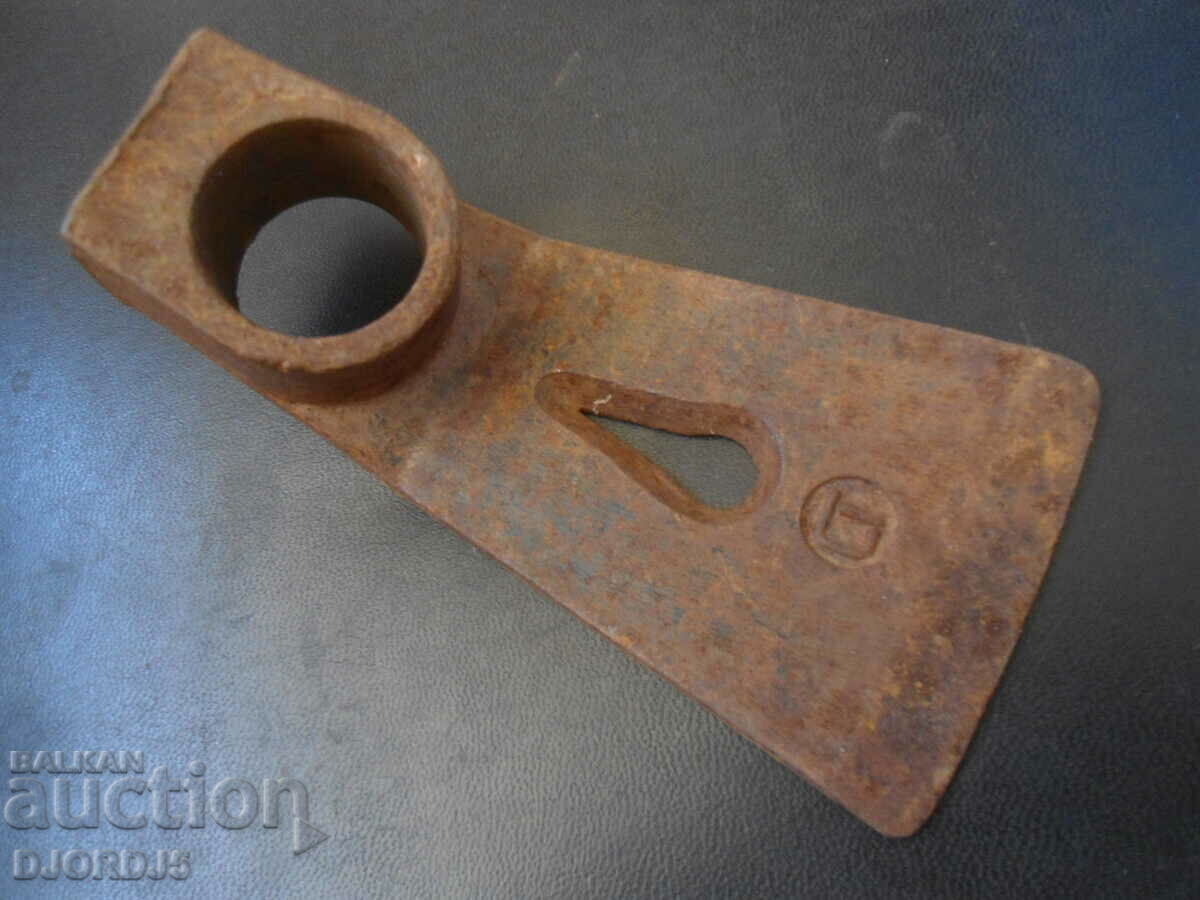 Old Tesla, marking - 5 Old Tesla, marking - 5