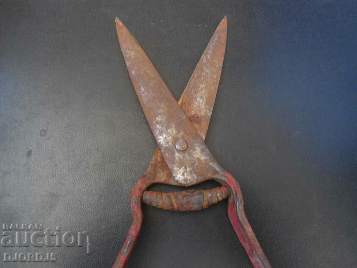 Auction Old forged scissors, marking Auction Old forged scissors, marking