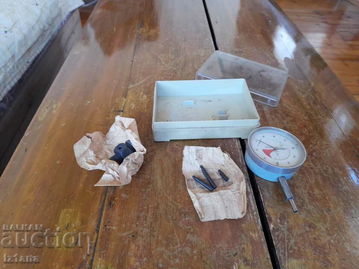 Old indicator clock, odometer with price 95.00 BGN | € 48.57