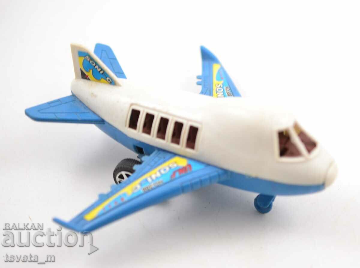 Auction Plastic airplane children's toys social Auction Plastic airplane children's toys social