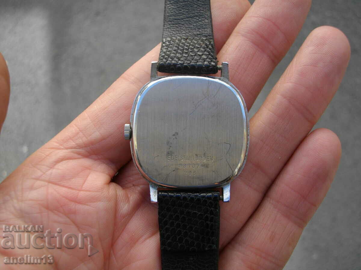 Delivery of DUGENA SWISS COLLECTOR'S WATCH Delivery of DUGENA SWISS COLLECTOR'S WATCH