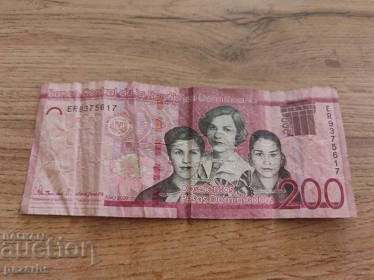 200 de pesos Republica Dominicană