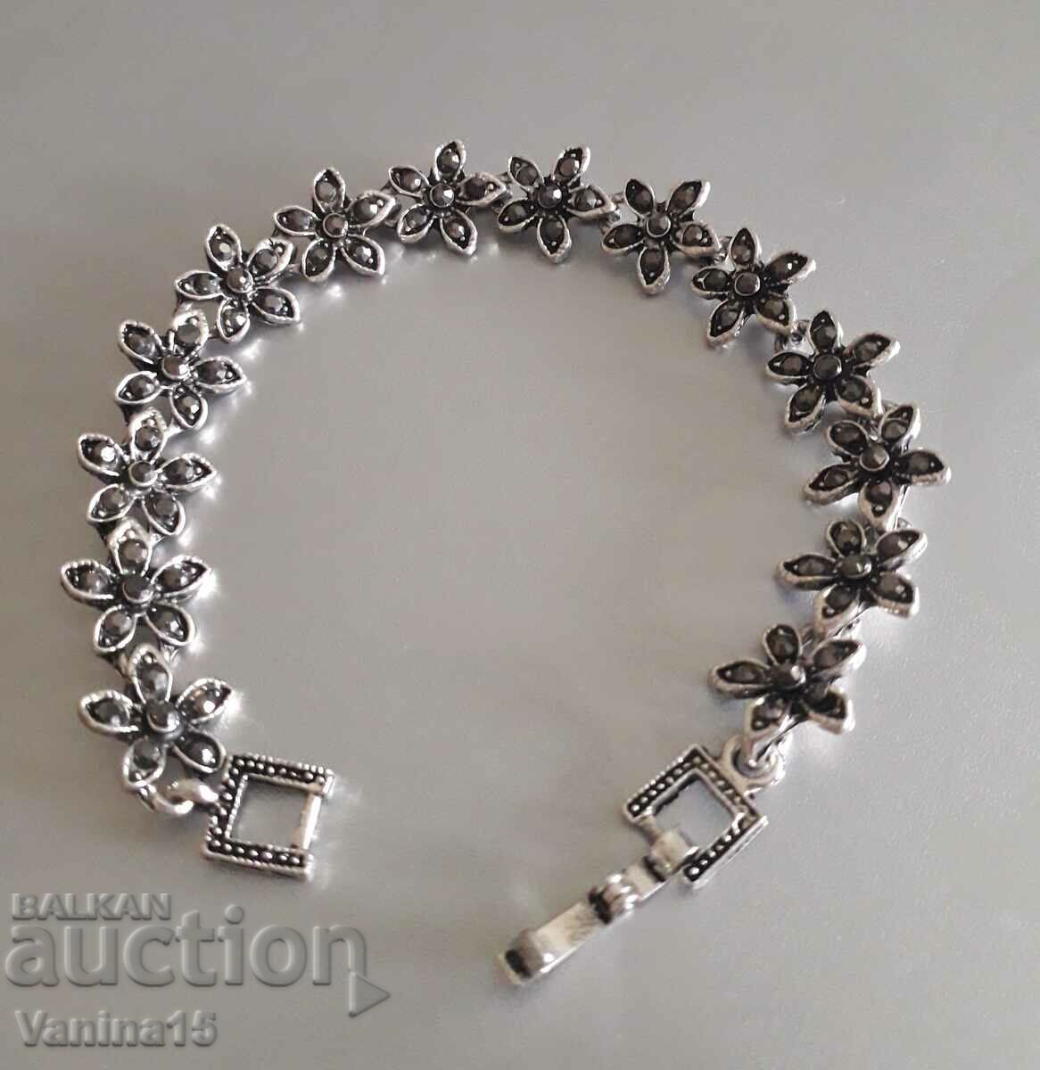 Silver women's bracelet with marcasite
