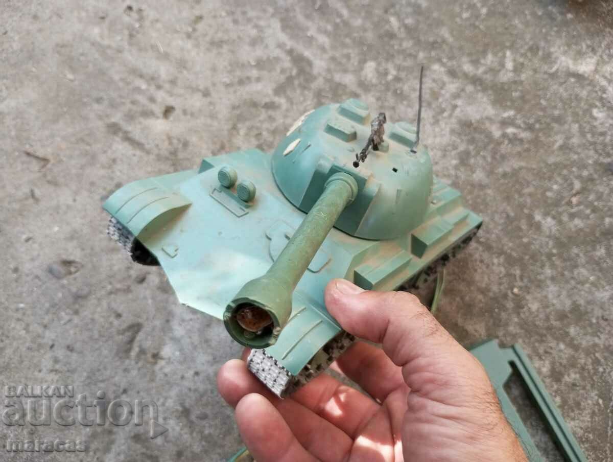 Δεξαμενή παιδικών παιχνιδιών με τιμή 39.00 BGN | € 19.94 Δεξαμενή παιδικών παιχνιδιών με τιμή 39.00 BGN | € 19.94