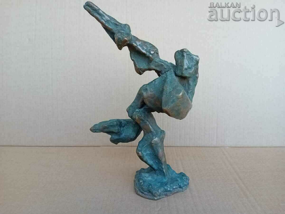 Figurina statueta Bagashti sculptura din plastic NRB anii 60 anii 70