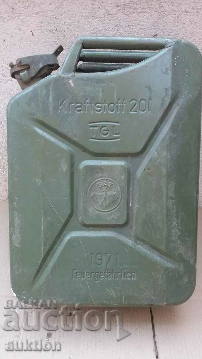 Licitație recipient de combustibil BAT Bundeswehr 1971