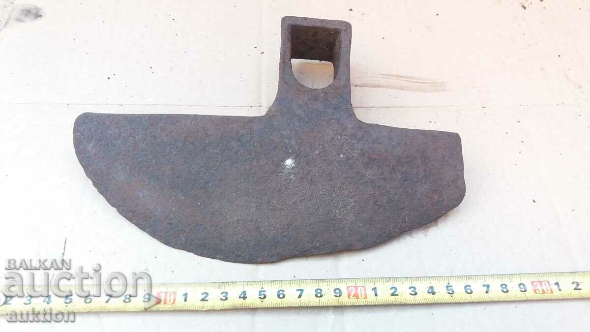 Auction MASSIVE HOE, DIGGER Auction MASSIVE HOE, DIGGER