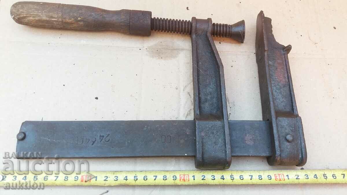 Auction  OLD BRACKET MARKED SOLID