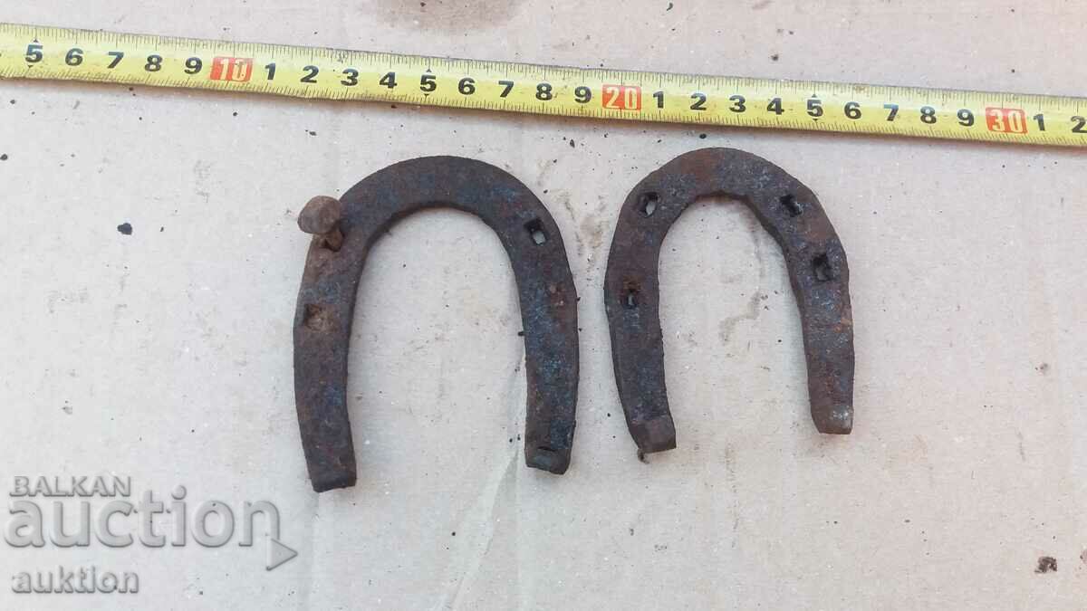 Auction lot of two horseshoes Auction lot of two horseshoes