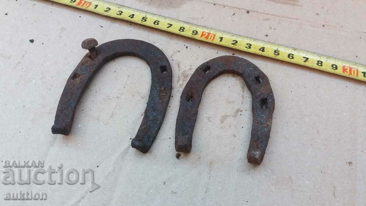 lot of two horseshoes - 5 lot of two horseshoes - 5