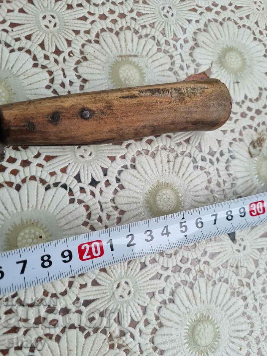 An old knife with price 35.00 BGN | € 17.90 An old knife with price 35.00 BGN | € 17.90