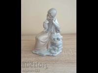 Spanish porcelain figure statuette DAO