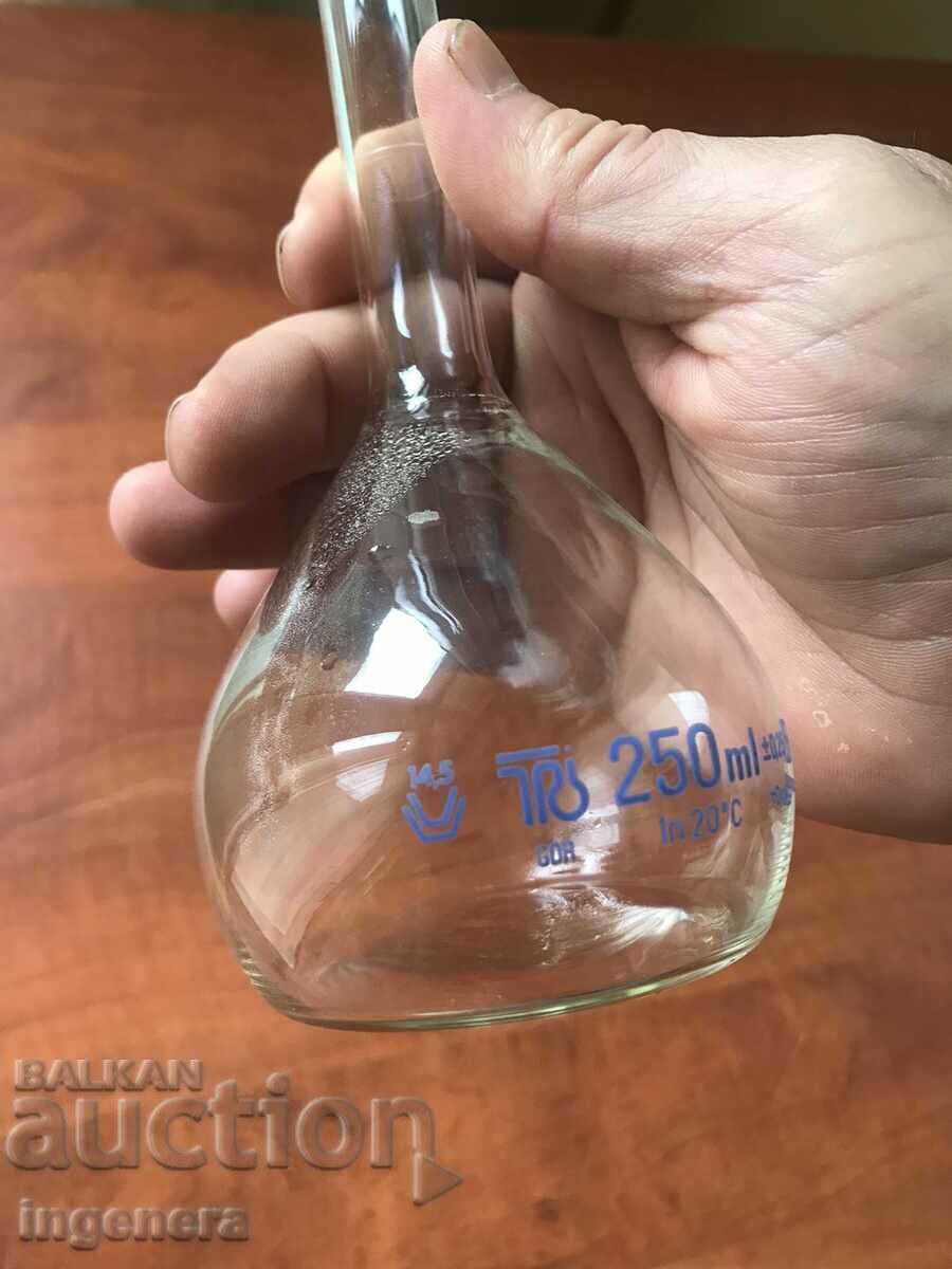 Auction PROFESSIONAL THERMO FLASK 250 ML GLASS LABORATORY-GDR Auction PROFESSIONAL THERMO FLASK 250 ML GLASS LABORATORY-GDR