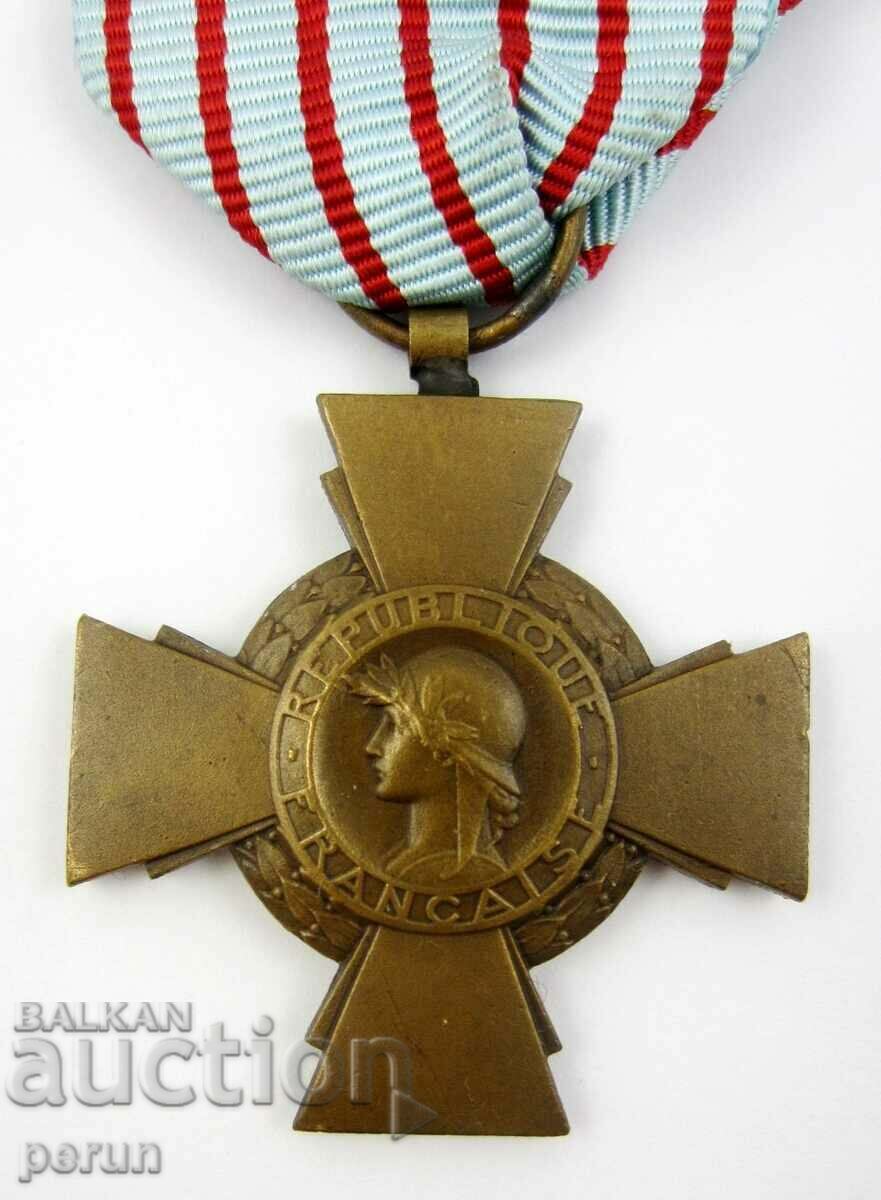 FRENCH ARMY - BATTLE CROSS - MILITARY AWARD - MEDAL - WW1