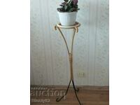 Metal flower pot, pot stand.