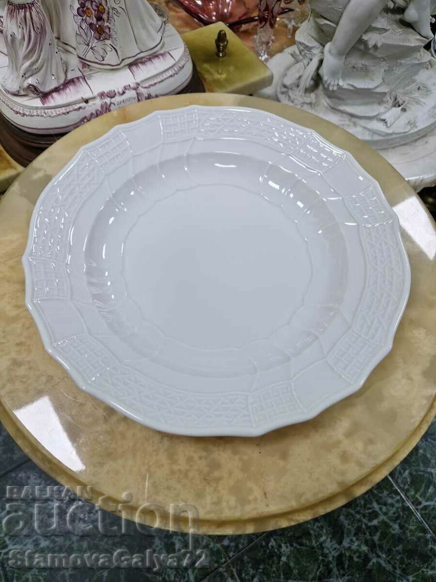 Delivery of A rare large antique Meissen porcelain plate Delivery of A rare large antique Meissen porcelain plate