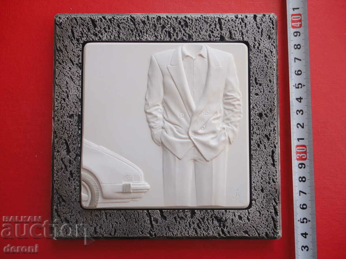 Author's porcelain painting figure porcelain 3 with price 80.00 BGN | € 40.90 Author's porcelain painting figure porcelain 3 with price 80.00 BGN | € 40.90