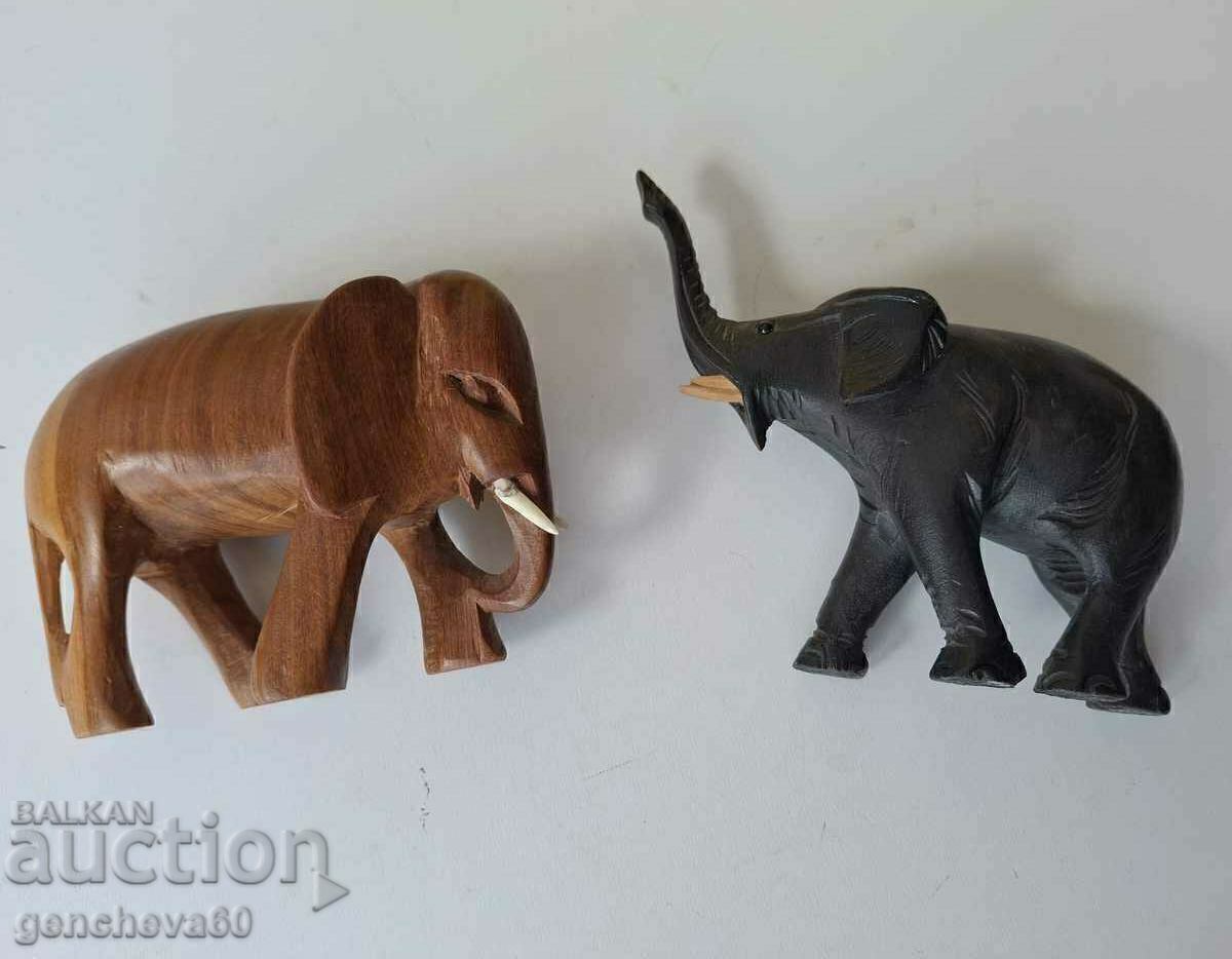 Wooden elephant figures made of ebony/mahogany - 5