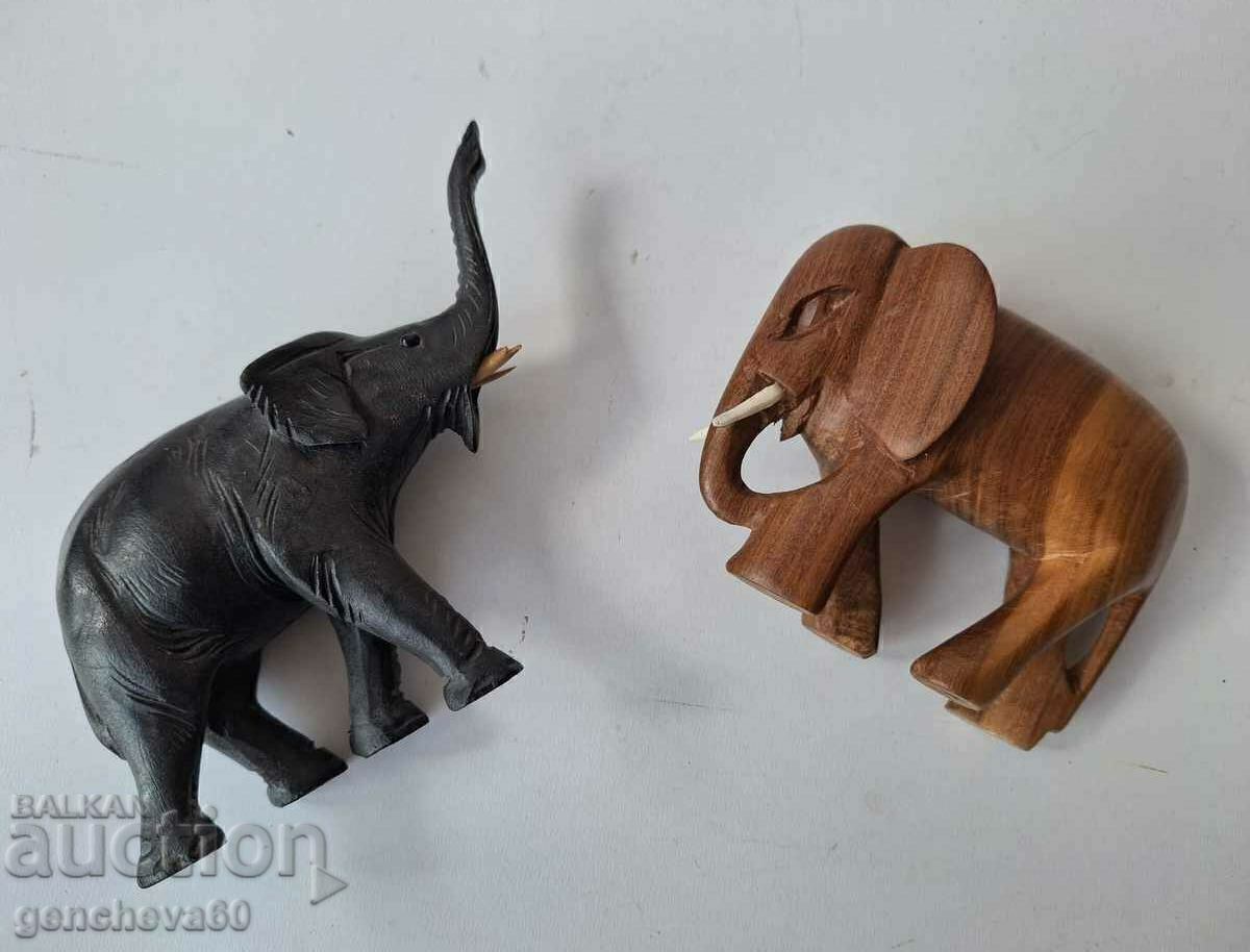 Wooden elephant figures made of ebony/mahogany - 6