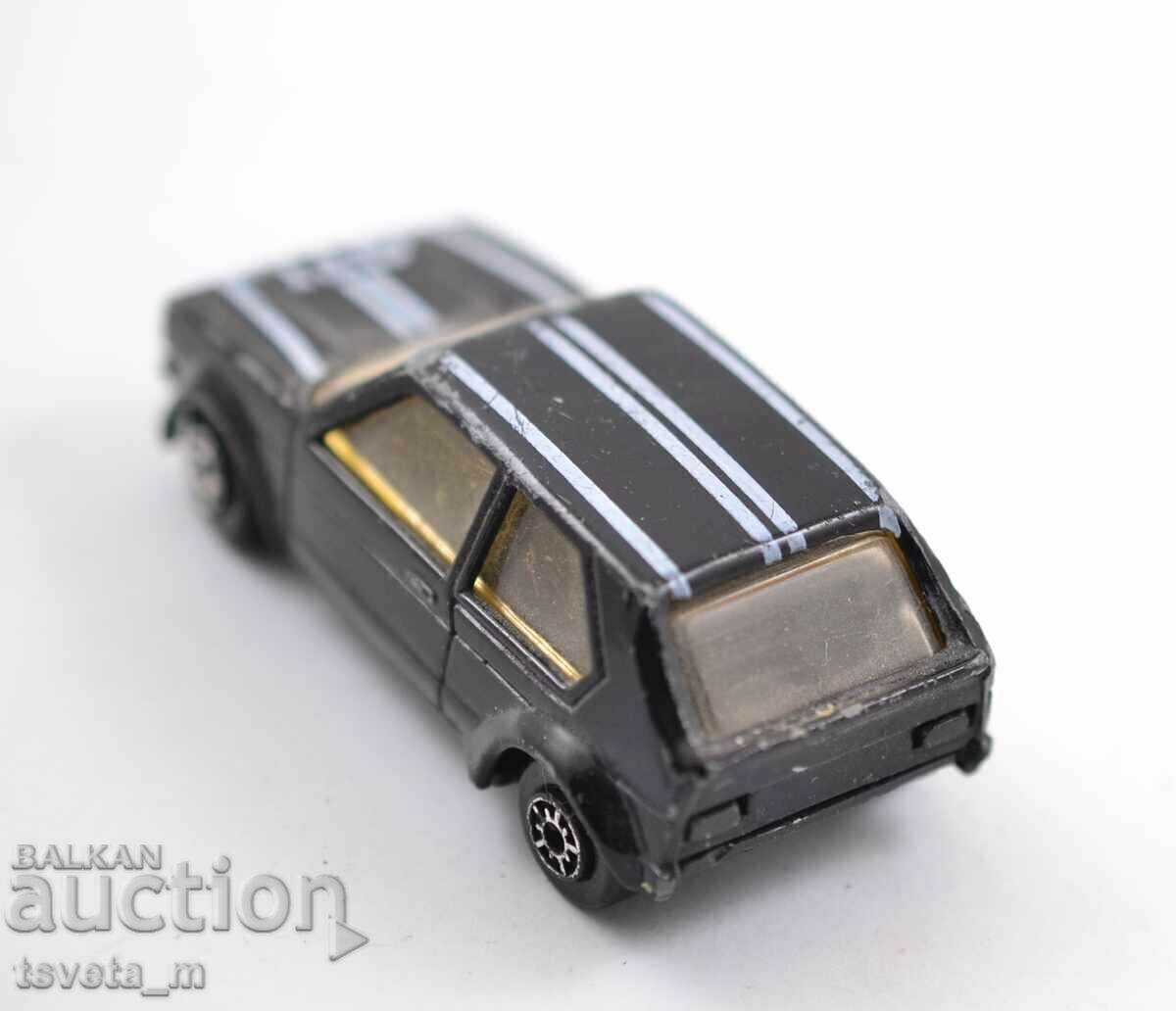 Licitație Troler metalic Maisto VW GOLF GTI