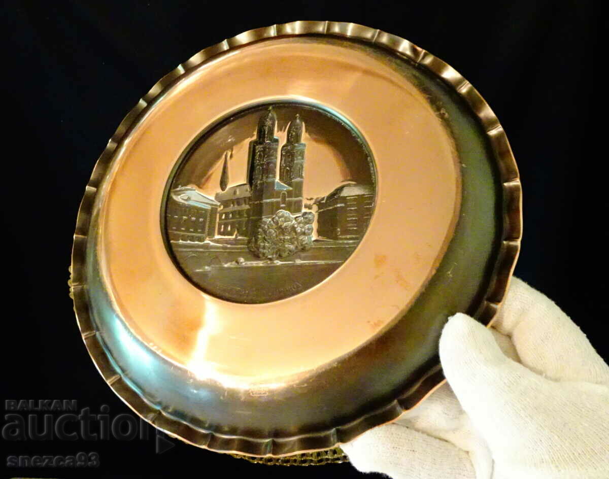 Delivery of Copper panel, tray Zürich-Grossmünster, 450 g, marked. Delivery of Copper panel, tray Zürich-Grossmünster, 450 g, marked.