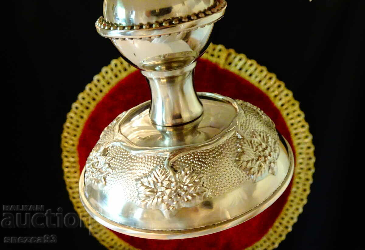 Delivery of Silver-plated wine fountain, embossed vines, candlestick Delivery of Silver-plated wine fountain, embossed vines, candlestick