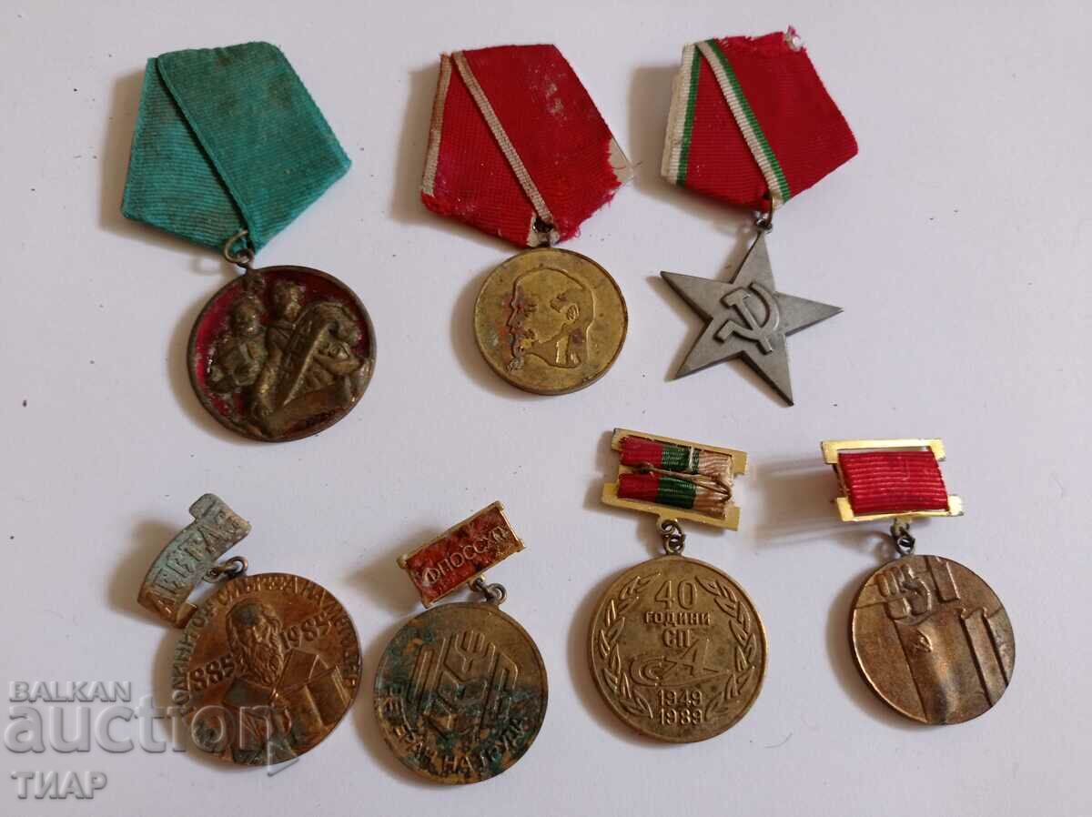 Lot of badges medals-0.01 pc