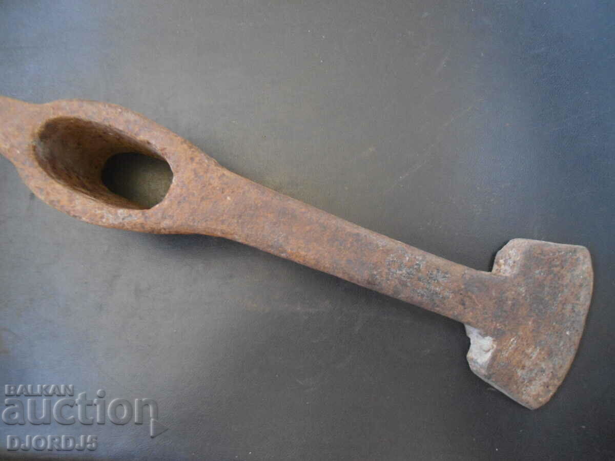 Auction An old instrument Auction An old instrument