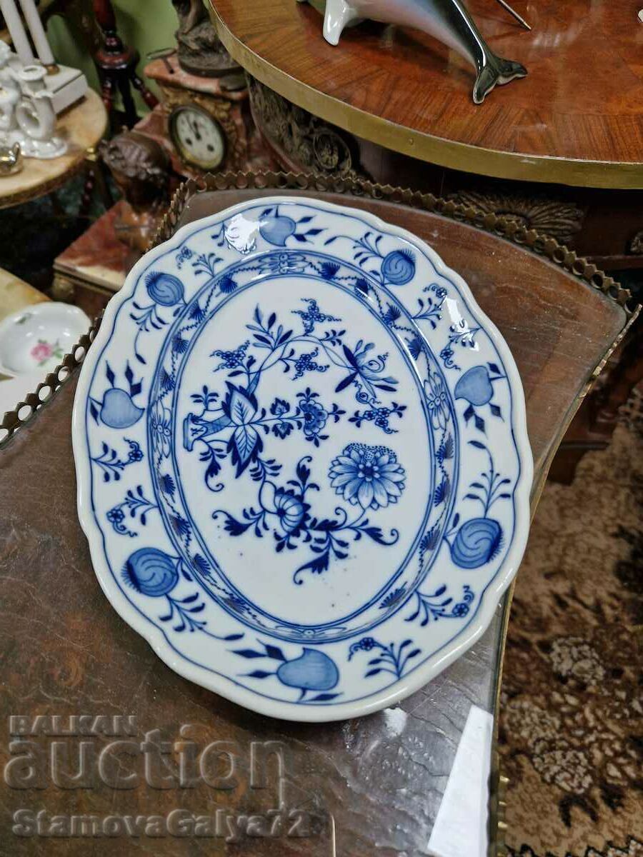 Auction Antique collectible Meissen porcelain platter Auction Antique collectible Meissen porcelain platter