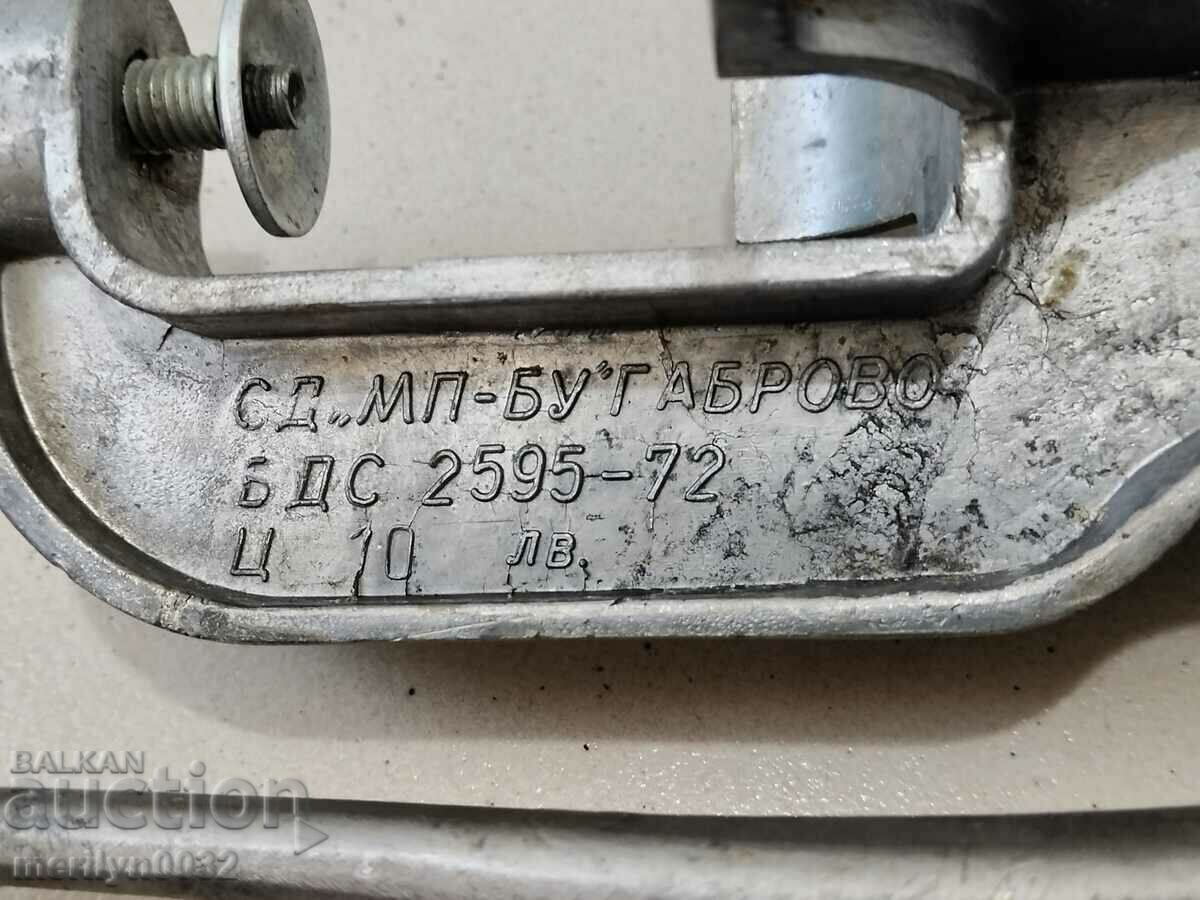 Old meat mincer meat grinder NRB Gabrovo 1972 with price 49.00 BGN | € 25.05 Old meat mincer meat grinder NRB Gabrovo 1972 with price 49.00 BGN | € 25.05