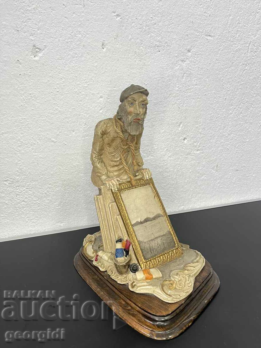 Figura de porțelan a unui artist stradal. #5784