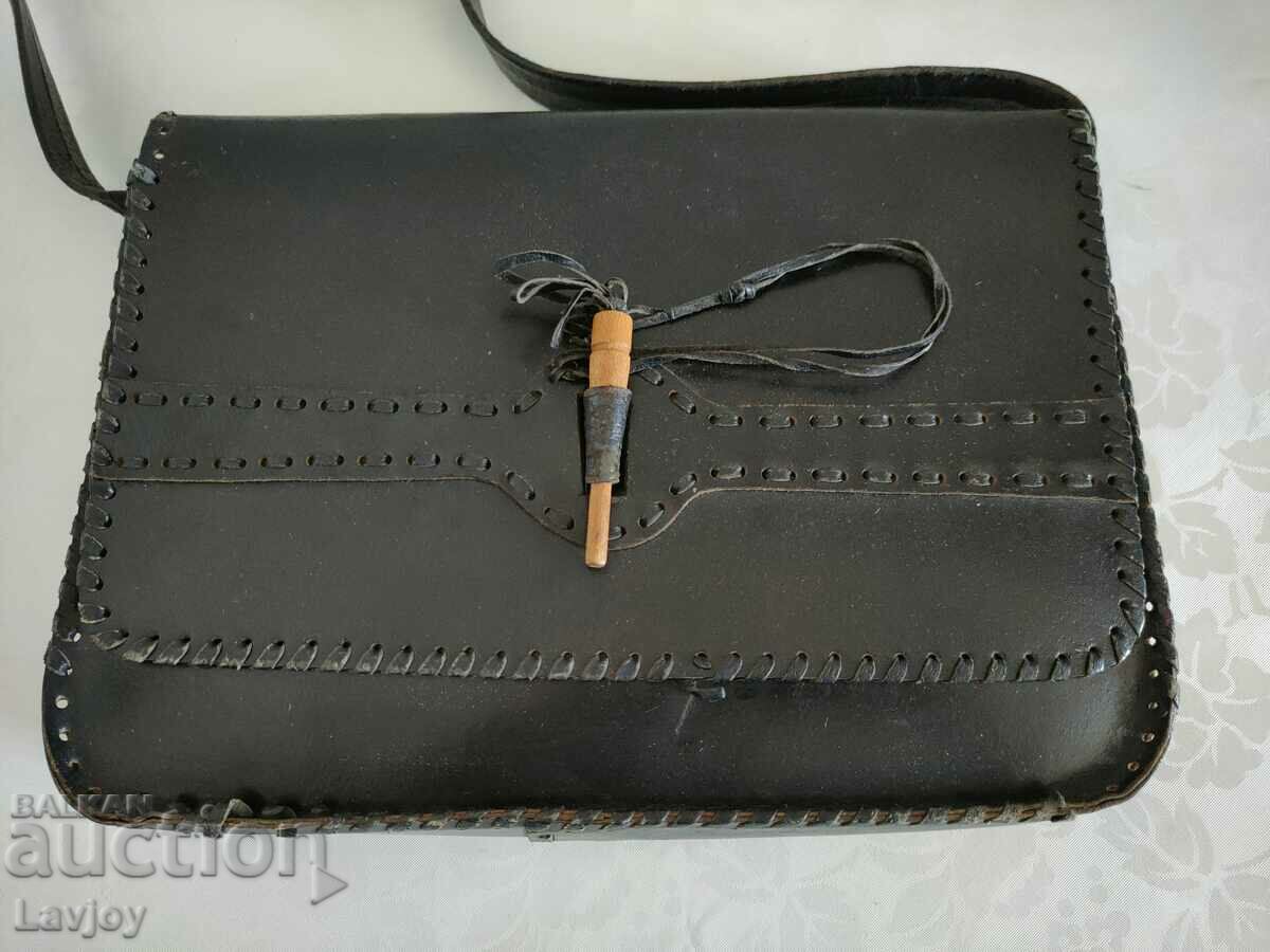 Genuine leather bag with price 20.00 BGN | € 10.23 Genuine leather bag with price 20.00 BGN | € 10.23