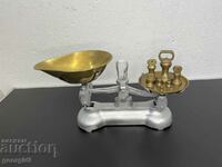 Vintage English weight / kitchen scale. #5788