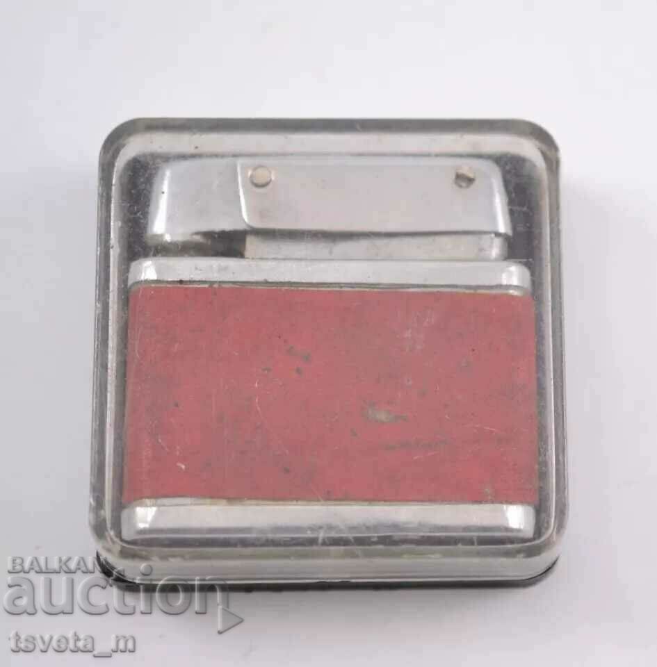 Delivery of Petrol lighter with box - Romania Delivery of Petrol lighter with box - Romania