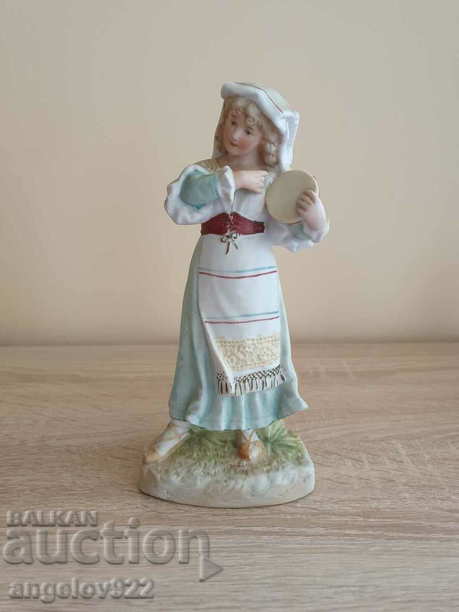 Beautiful porcelain figure figurine!