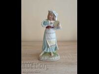 Beautiful porcelain figure figurine!